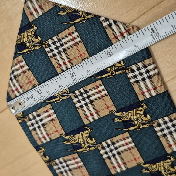 Burberry Green and Tan Plaid Vtg. Silk Tie with Horse Design - Picture 3 of 5
